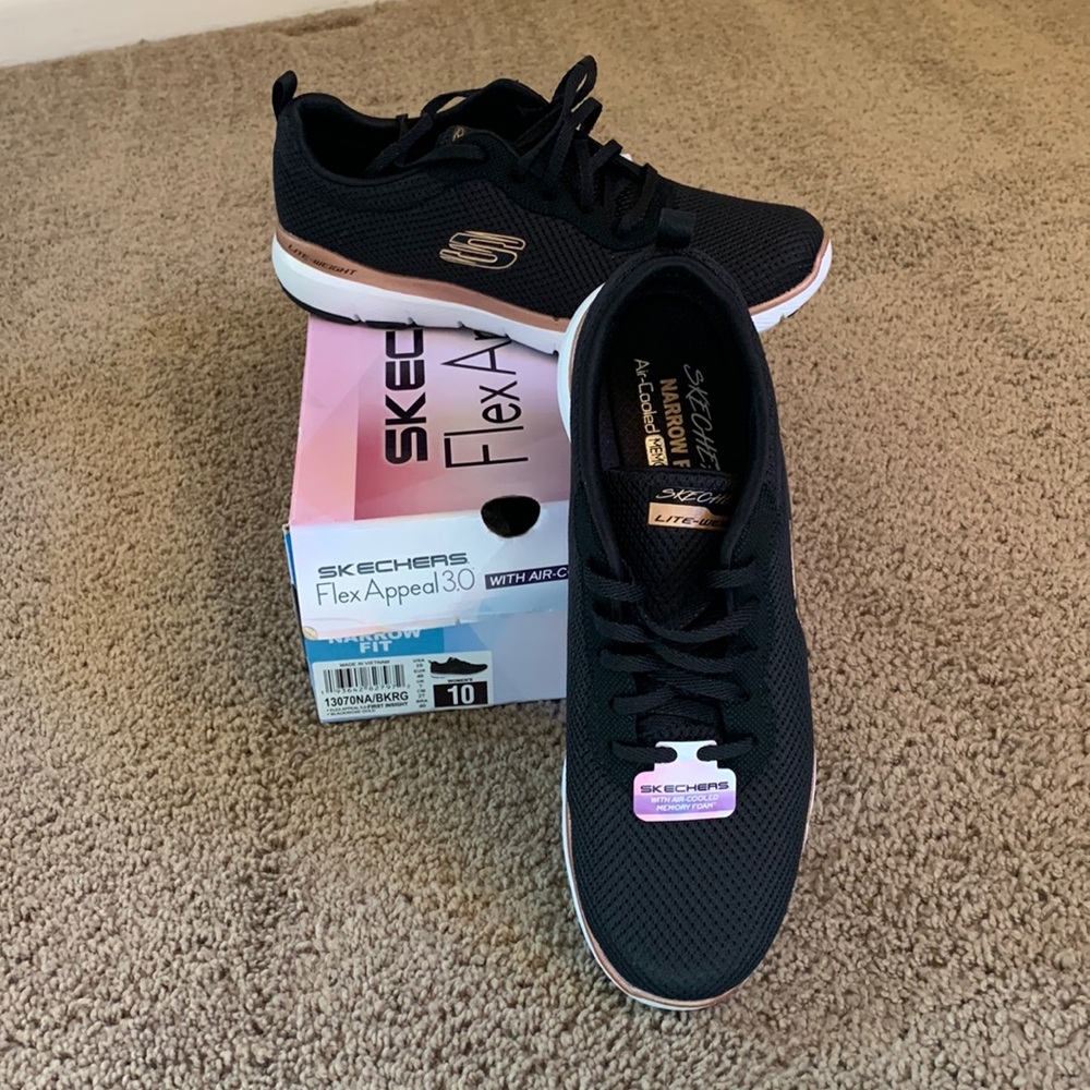 Skechers Flex Appeal 3.0 sneakers new NWT 10 narrow